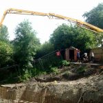 Sermac 28m concrete boom pump at work in Reigate